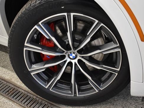 New 2026 BMW X6 xDrive40i w/ Climate Comfort Package image 14