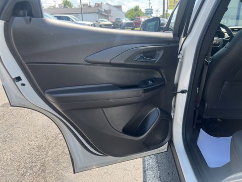 Used 2021 Chevrolet TrailBlazer RS w/ Sun and Liftgate Package FWD image 45