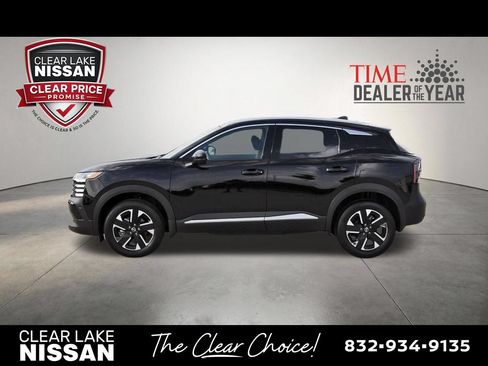 Certified 2025 Nissan Kicks SR FWD image 4
