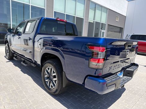 Used 2023 Nissan Frontier SV w/ Technology Package AWD/4WD image 3