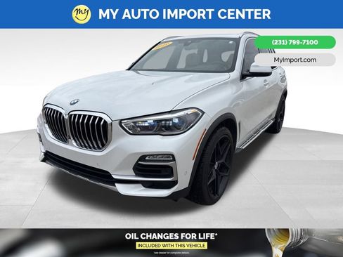 Used 2019 BMW X5 xDrive50i w/ Executive Package image 3