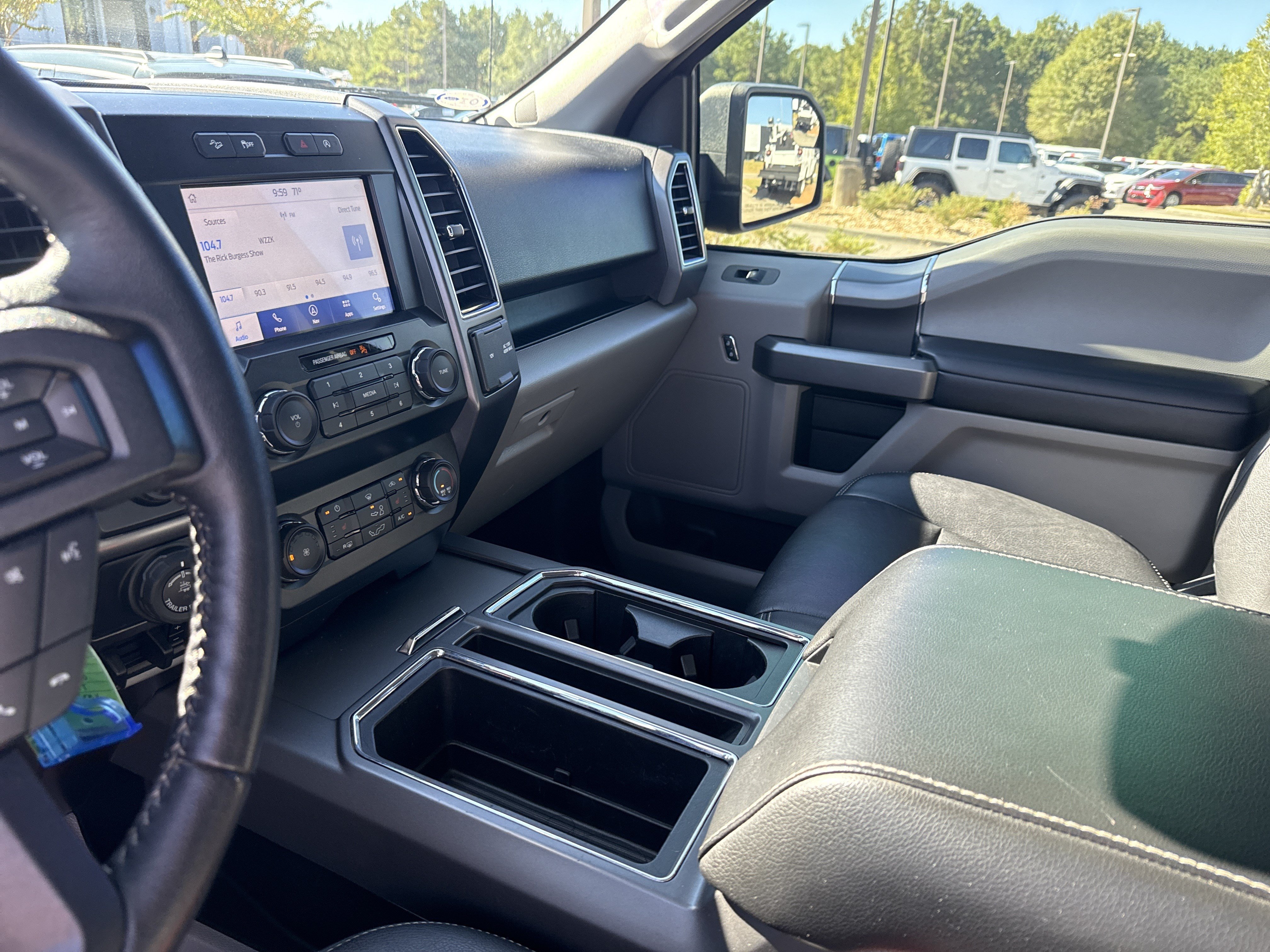 Used 2020 Ford F150 XLT w/ Equipment Group 302A Luxury AWD/4WD image 27
