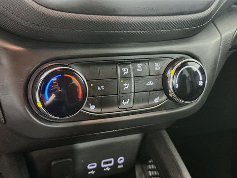 Used 2023 Chevrolet TrailBlazer LT FWD image 22