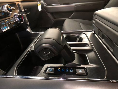 New 2025 Ford F150 XLT w/ Equipment Group 301A Standard image 18