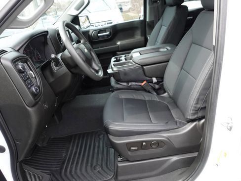 Used 2023 Chevrolet Silverado 1500 Custom w/ LPO, Dark Essentials Package AWD/4WD image 19