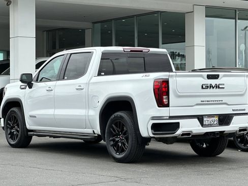 Used 2022 GMC Sierra 1500 Elevation w/ Elevation Premium Package image 6