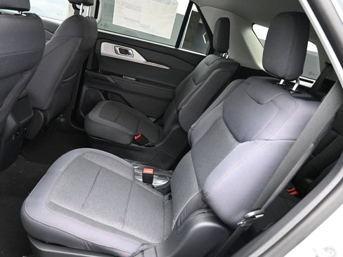 New 2026 Ford Explorer Active image 21