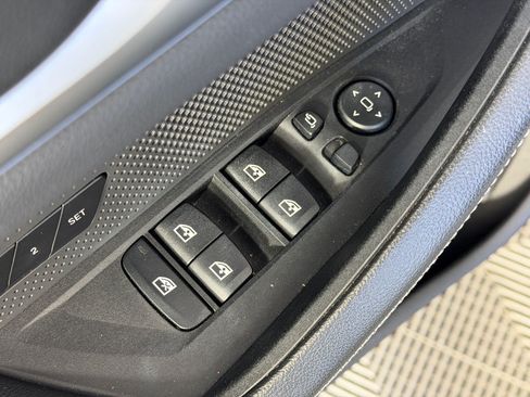 Used 2023 BMW i4 eDrive35 RWD image 27