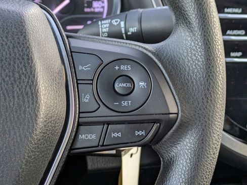 Used 2019 Toyota Camry LE image 26