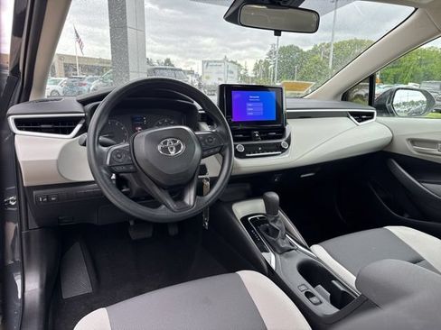 Used 2025 Toyota Corolla LE FWD image 26