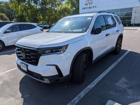 Used 2023 Honda Pilot Elite image 7