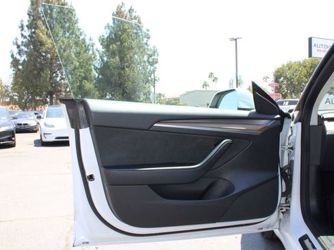 Used 2022 Tesla Model 3 Long Range AWD/4WD image 37