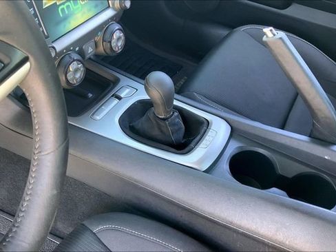 Used 2015 Chevrolet Camaro SS w/ SS Performance Package RWD image 17