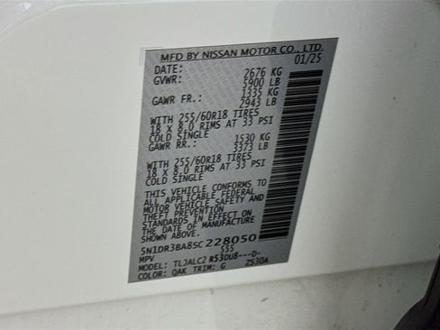 Used 2025 Nissan Pathfinder SV FWD image 30