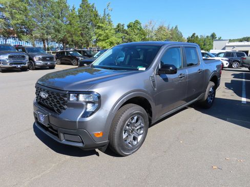 New 2025 Ford Maverick XLT w/ XLT Luxury Package image 3