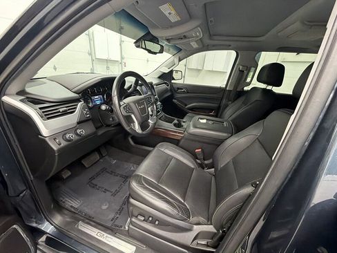 Used 2020 GMC Yukon XL SLT w/ Open Road Package AWD/4WD image 10