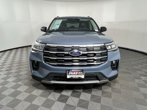 Used 2025 Ford Explorer Active w/ Active Comfort Package image 8