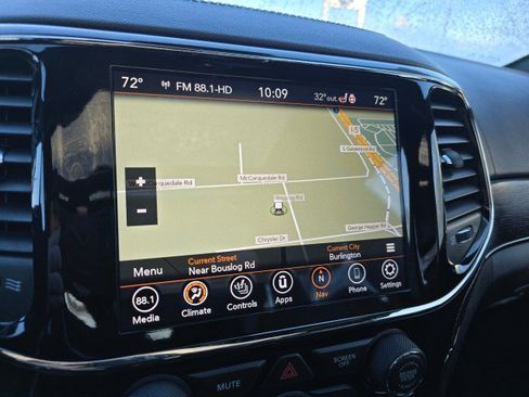 Used 2020 Jeep Grand Cherokee High Altitude image 38