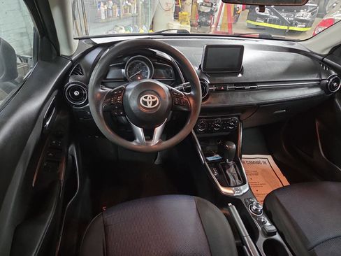 Used 2018 Toyota Yaris iA image 10