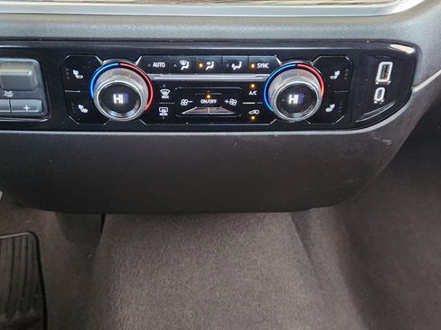 Certified 2025 Chevrolet Silverado 1500 LT image 19