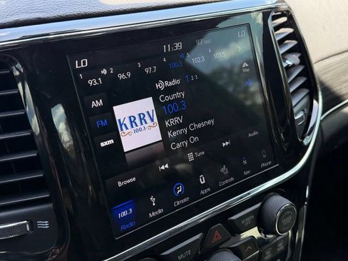 Used 2019 Jeep Grand Cherokee Limited AWD/4WD image 14