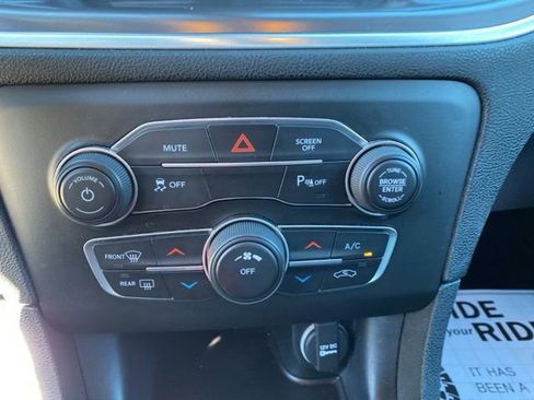 Used 2021 Dodge Charger SXT w/ Blacktop Package image 27