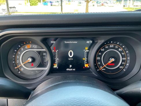 Used 2024 Jeep Wrangler Unlimited Rubicon w/ Technology Group image 23