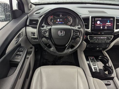 Used 2017 Honda Pilot Touring image 29