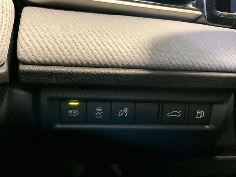 Used 2025 Toyota Camry SE image 34