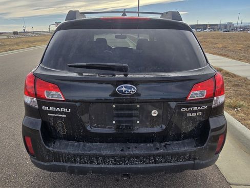 Used 2014 Subaru Outback 3.6R Limited image 4