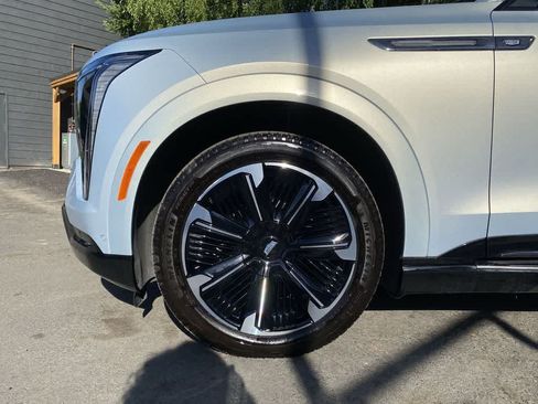 Certified 2025 Cadillac Escalade IQ Sport 1 AWD/4WD image 12