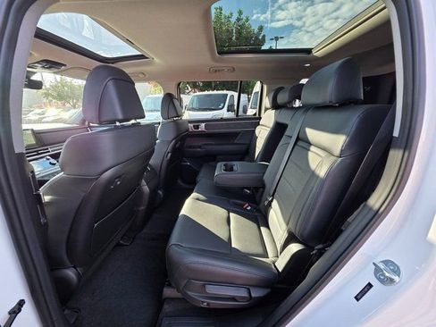 New 2026 Hyundai Santa Fe Limited AWD/4WD image 17