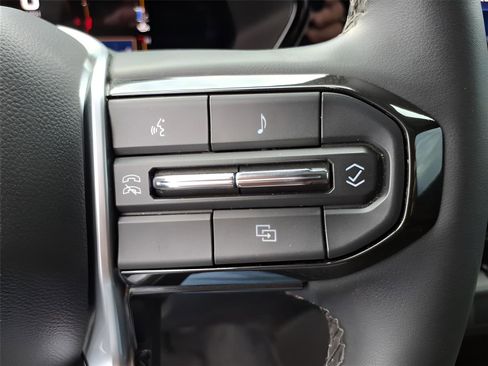 Used 2023 Chevrolet Colorado LT w/ LT Convenience Package II image 20