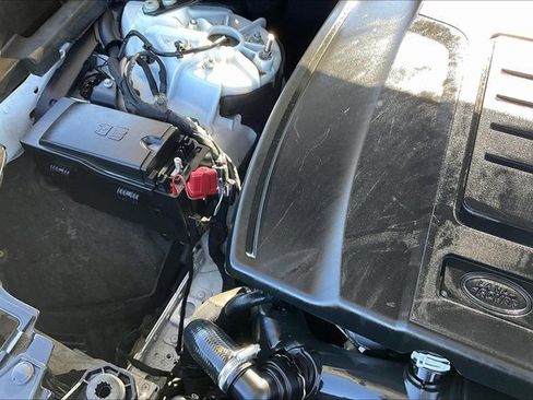 Used 2020 Land Rover Range Rover Velar S image 20