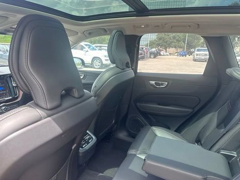 Certified 2023 Volvo XC60 B5 Ultimate w/ Climate Package FWD image 14