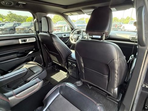 Used 2023 Ford Explorer ST-Line w/ Class IV Trailer Tow Package RWD image 10
