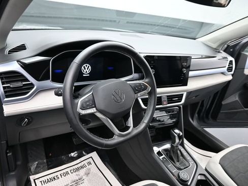 Used 2025 Volkswagen Taos SE image 13