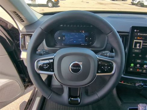 Certified 2026 Volvo XC90 B6 Plus w/ Protection Package Premier image 21