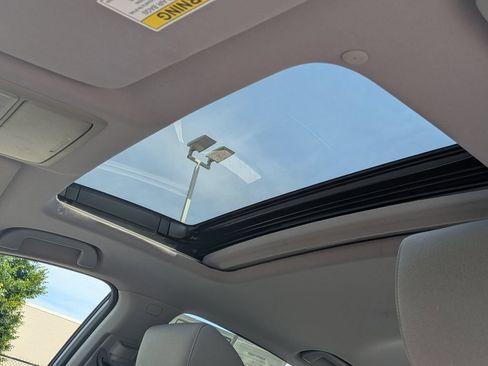 Used 2020 Honda Accord EX image 24