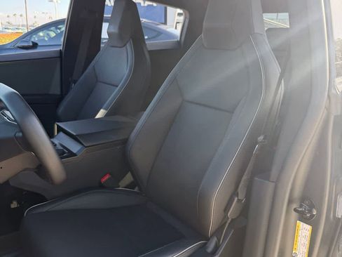 Used 2024 Tesla Cybertruck AWD Crew Cab image 9