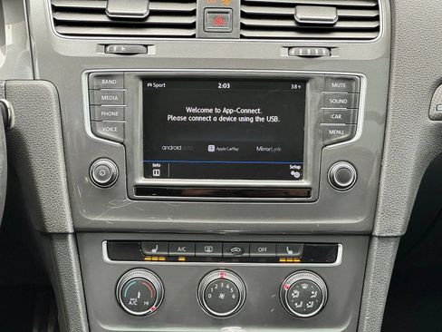 Used 2017 Volkswagen Golf Alltrack SE AWD/4WD image 14