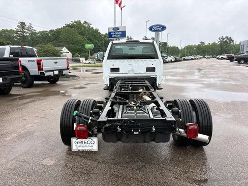Used 2023 Ford F550 2WD Regular Cab Super Duty image 3