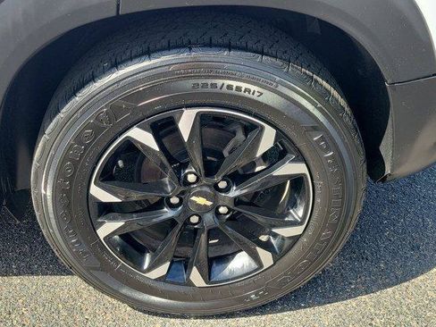 Used 2021 Chevrolet TrailBlazer LT FWD image 8