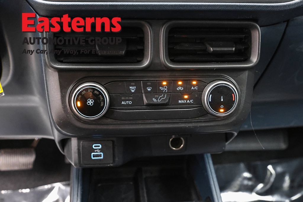Used 2024 Nissan Armada SL w/ Captain's Chairs Package AWD/4WD image 51