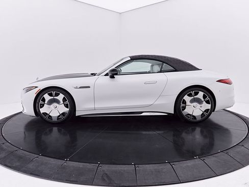 Used 2026 Mercedes-Benz Maybach SL 680 image 14