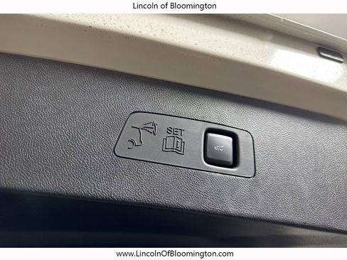 New 2025 Lincoln Corsair Reserve w/ Towing Package image 60