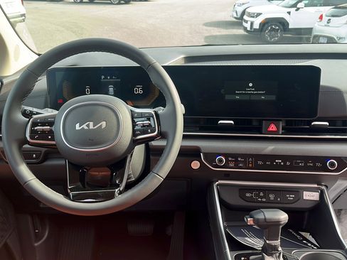 New 2026 Kia Carnival EX image 14