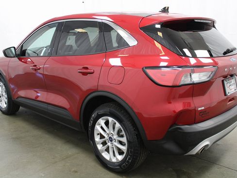Used 2020 Ford Escape SE image 8