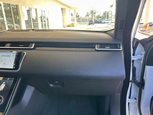 Used 2021 Land Rover Range Rover Velar S image 22