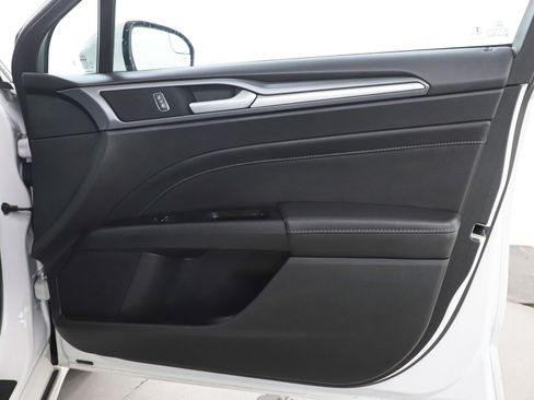 Used 2014 Ford Fusion Titanium image 9